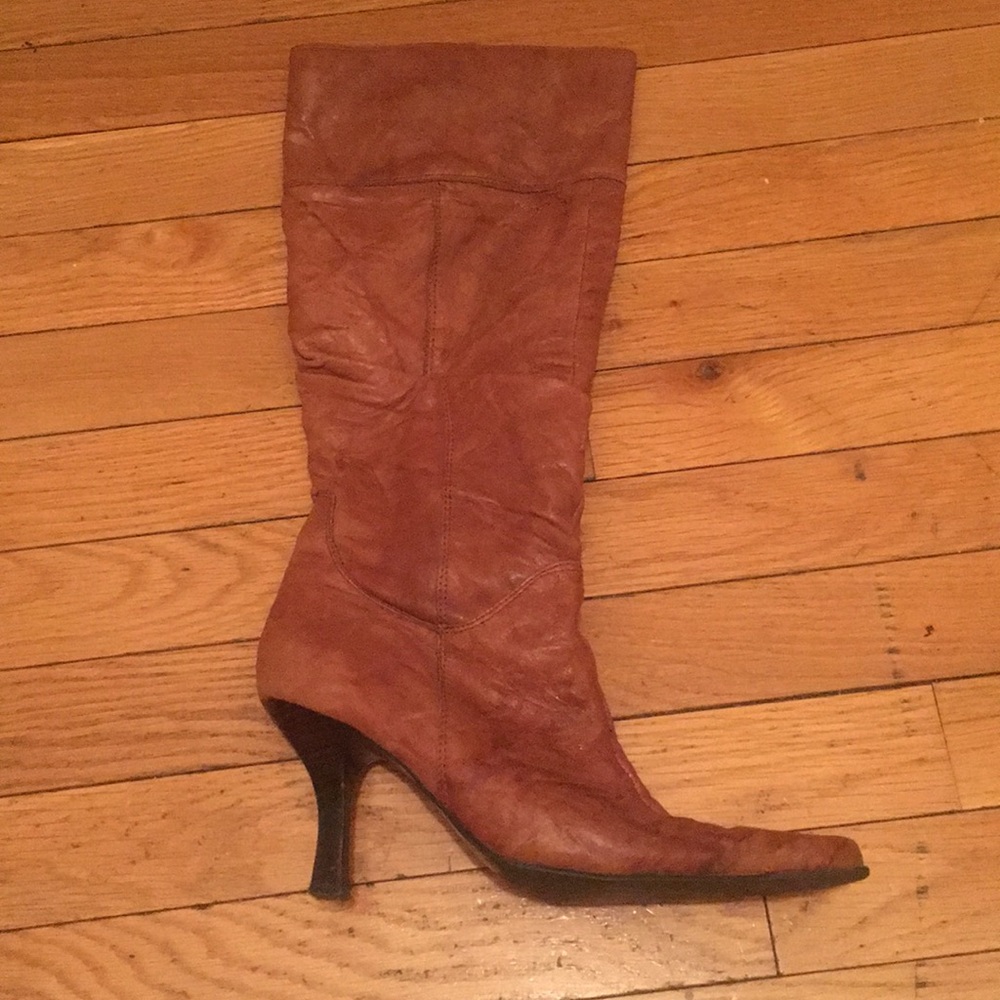 Brown slouchy boots